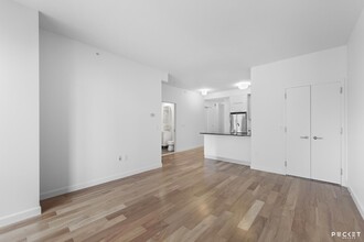 100 Jay St, Unit 10L in Brooklyn, NY - Building Photo - Building Photo