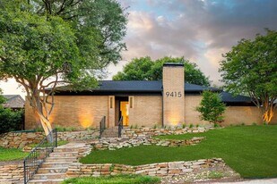 9415 Hill View Dr in Dallas, TX - Building Photo
