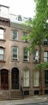 2021 Spruce St in Philadelphia, PA - Building Photo