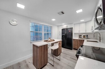 903 Cypress Grove Dr in Pompano Beach, FL - Building Photo - Building Photo