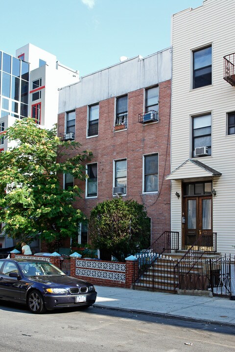 215 23rd St in Brooklyn, NY - Building Photo