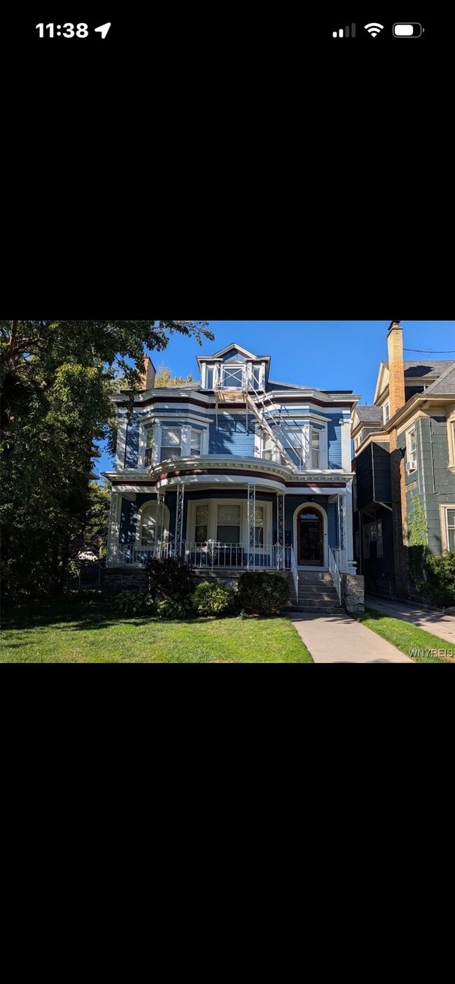 374 Elmwood Ave, Unit 2
