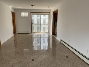 7056 45th Ave in Queens, NY - Building Photo - Building Photo