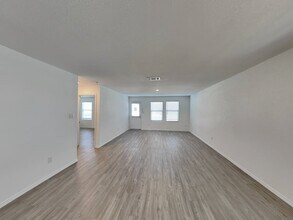 171 Dodger Wy in New Braunfels, TX - Building Photo - Building Photo