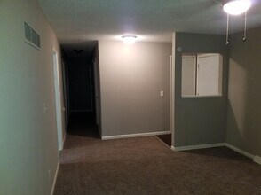 218 SW 19th St in Oak Grove, MO - Building Photo - Building Photo