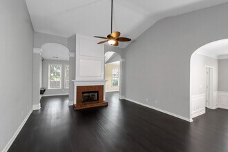 732 Tanners Point Dr in Lawrenceville, GA - Building Photo - Building Photo