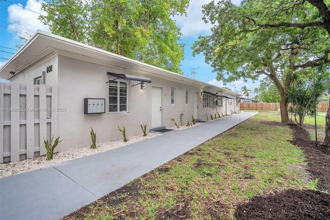 401 SE 14th Ct in Fort Lauderdale, FL - Foto de edificio - Building Photo