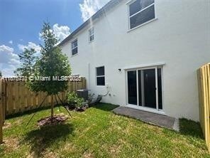 2516 SE 27th Dr in Homestead, FL - Building Photo - Building Photo
