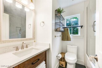 1437 Sandpiper St in Naples, FL - Building Photo - Building Photo