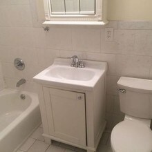 404 Clinton Ave-Unit -1 in Brooklyn, NY - Building Photo - Building Photo