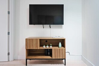 515 W 48th St in New York, NY - Building Photo - Building Photo