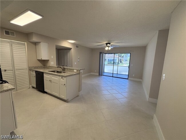 property at 2094 Arbour Walk Cir