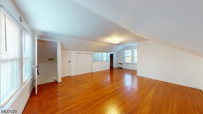 225 Ward Pl in South Orange, NJ - Building Photo - Building Photo