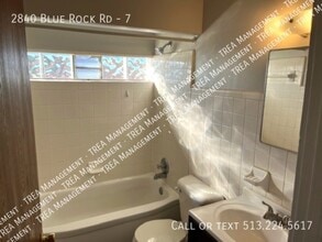 2840 Blue Rock Rd in Cincinnati, OH - Building Photo - Building Photo