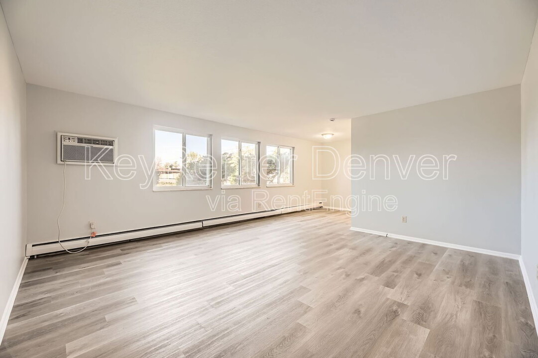 1280 Zephyr St in Lakewood, CO - Building Photo