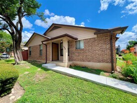 101 Clearday Dr in Austin, TX - Building Photo