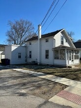 303 S Summit St in Bowling Green, OH - Foto de edificio - Building Photo