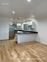 1146 N Clark St in West Hollywood, CA - Building Photo