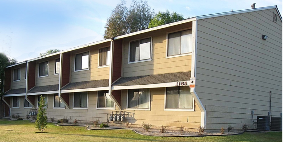 Encino Village Apartments in Brawley, CA - Building Photo