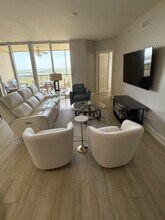 1065 Borghese Ln, Unit 1604 in Naples, FL - Building Photo - Building Photo