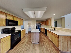 11393 Gray St in Broomfield, CO - Foto de edificio - Building Photo