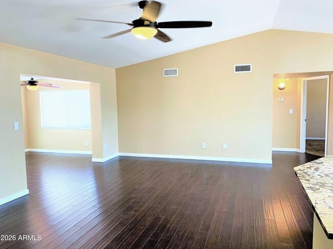 5916 E Spring Rd in Scottsdale, AZ - Building Photo - Building Photo