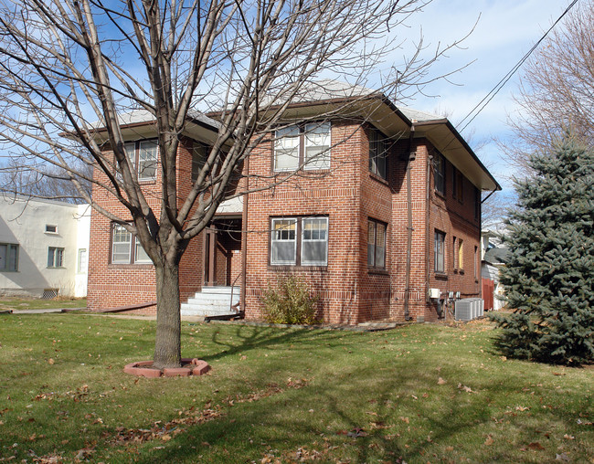 4305 University Ave in Des Moines, IA - Foto de edificio - Building Photo