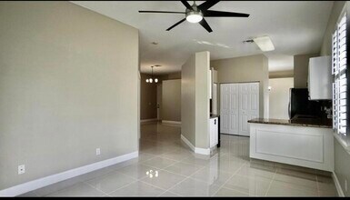 145 Prestige Dr in Royal Palm Beach, FL - Building Photo - Building Photo