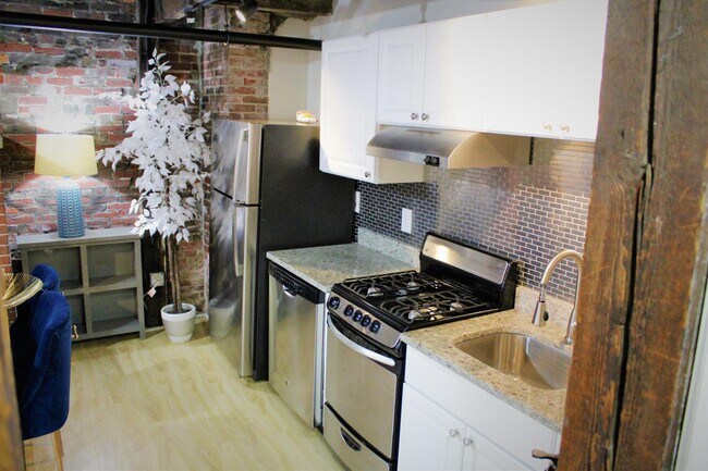 1 Champney Pl, Unit 1, Unit 1