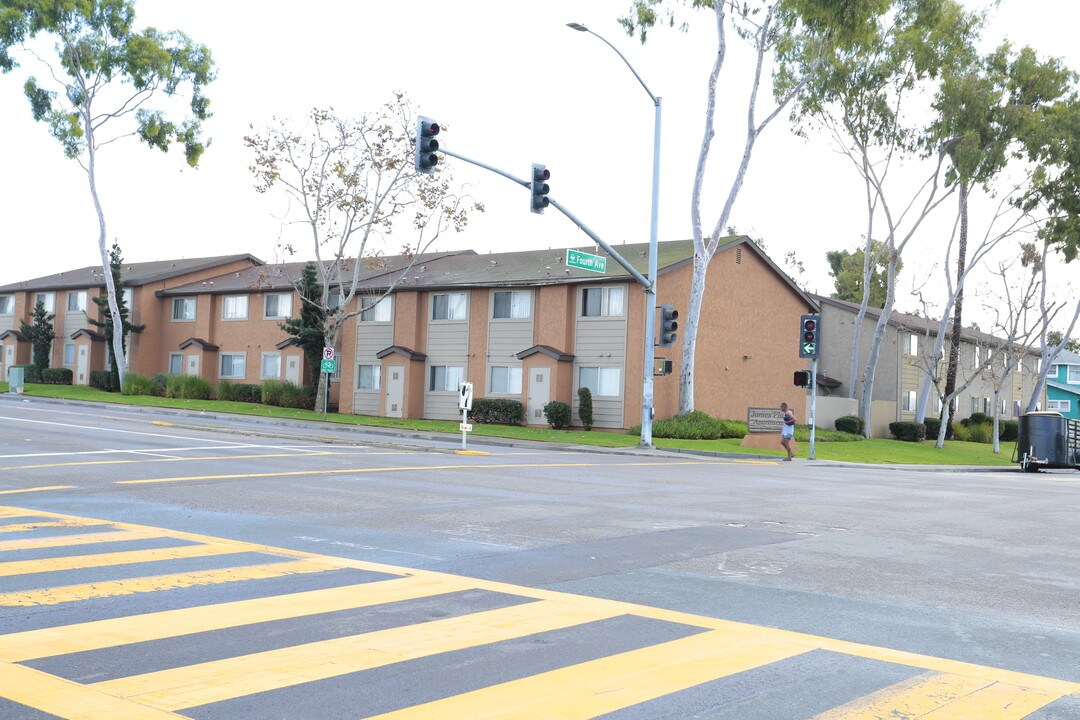 James Place Apartments in Chula Vista, CA - Building Photo