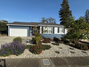 1020 Highland Ave in Vallejo, CA - Building Photo - Building Photo