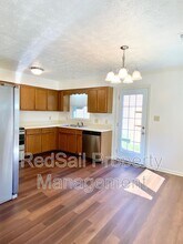 42 Glascow Way in Hampton, VA - Building Photo - Building Photo