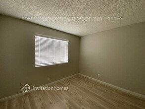 4041 Hazelridge Dr in Las Vegas, NV - Foto de edificio - Building Photo