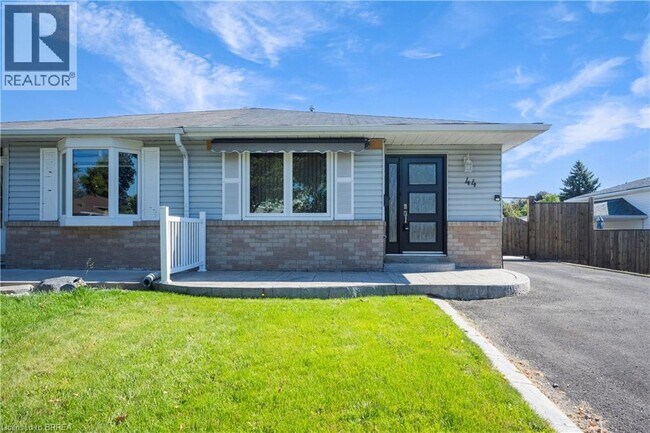 44 Marblehead Crescent in Brampton, ON - Building Photo - Building Photo