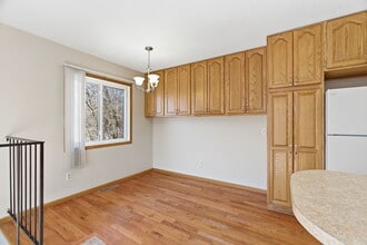 Griffin Court Apartments in St. Paul, MN - Building Photo - Building Photo