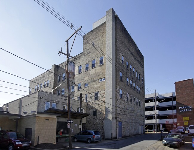 631-639 Philadelphia St in Indiana, PA - Building Photo - Building Photo
