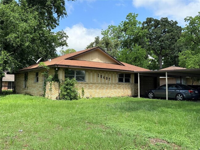 property at 10407 Homestead Rd