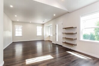 12553 Woodgreen St in Los Angeles, CA - Foto de edificio - Building Photo