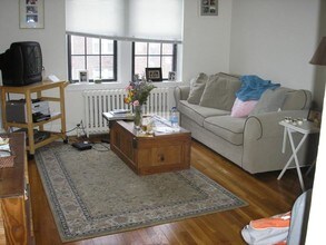 15 Governors Ave-Unit -24 in Medford, MA - Building Photo - Building Photo