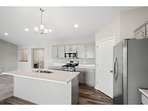 9269 27th St NE in Saint Michael, MN - Building Photo - Building Photo