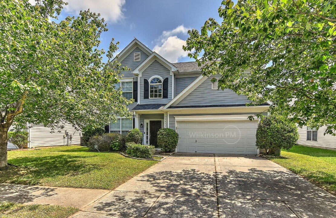 14501 Asheton Creek Dr in Charlotte, NC - Building Photo