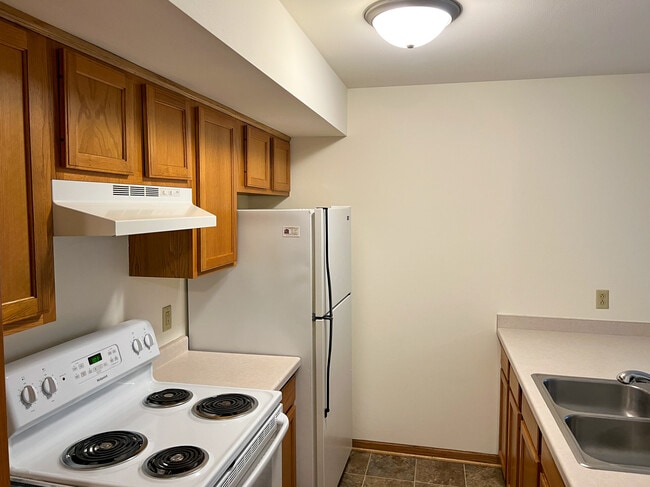 1090 Heritage Ct in Edgerton, WI - Building Photo - Building Photo