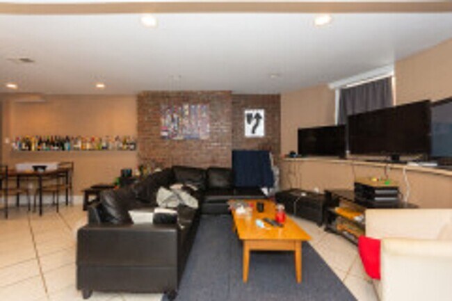 property at 10 St Lukes Rd