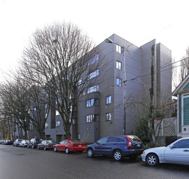 Gallagher Plaza in Portland, OR - Building Photo - Building Photo