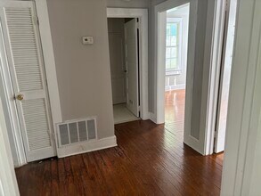 417 S Woodrow St in Columbia, SC - Foto de edificio - Building Photo