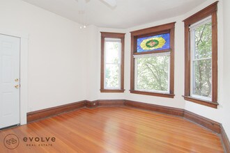 1405 W Belden Ave-Unit -1407-3 in Chicago, IL - Building Photo - Building Photo