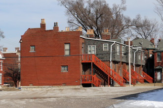 Plymouth Village Apartments in Louisville, KY - Building Photo - Building Photo