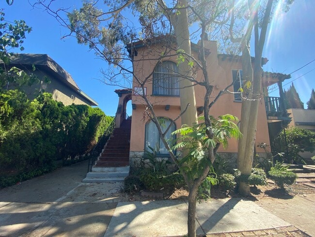 property at 2124 E Florida St