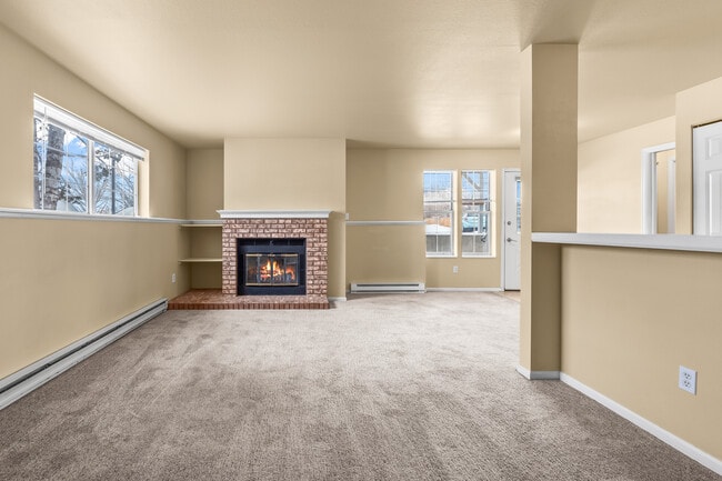 1601 W Swallow Rd, Unit #1A in Fort Collins, CO - Building Photo - Building Photo