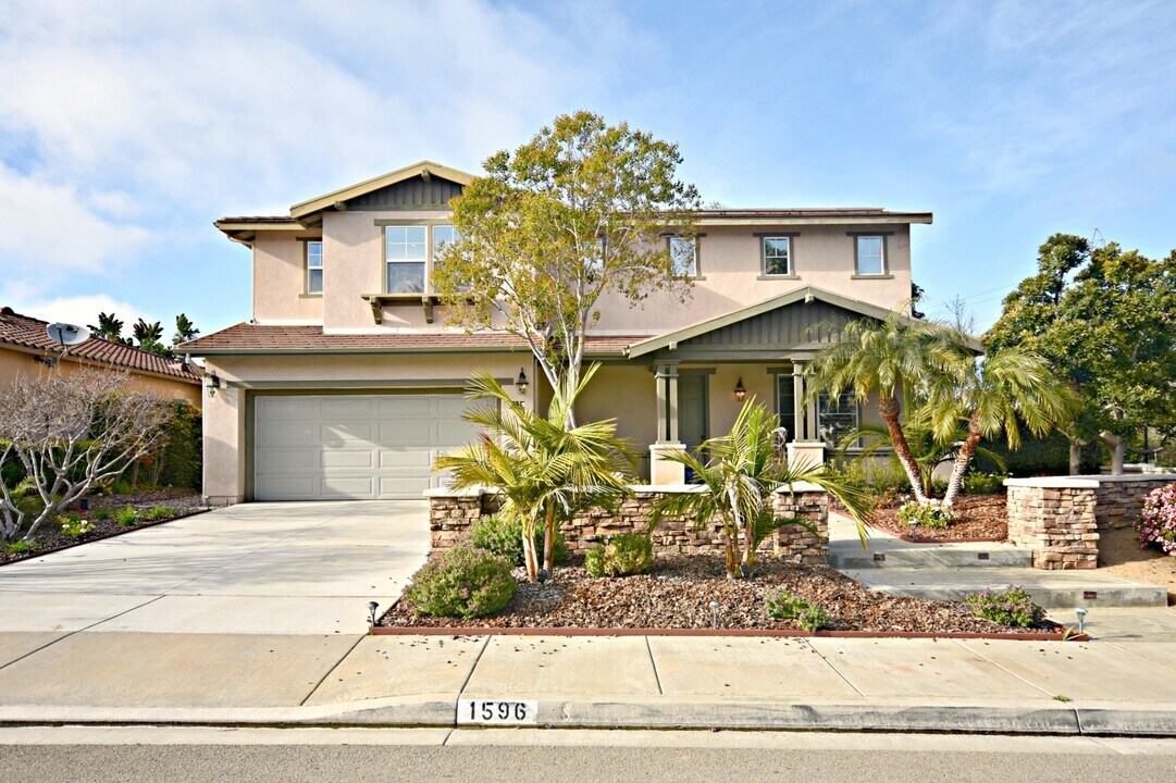1596 Martingale Ct in Carlsbad, CA - Building Photo